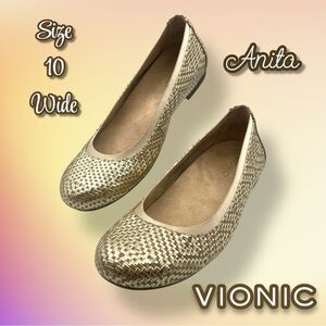 Vionic Anita Gold Metallic Woven Flats Size 10 Wide